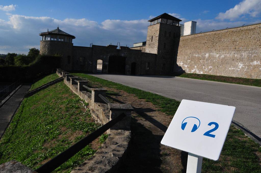 Leitsystem für den Audioguide in der KZ-Gedenkstätte Mauthausen (Foto: KZ-Gedenkstätte Mauthausen / Stephan Matyus)